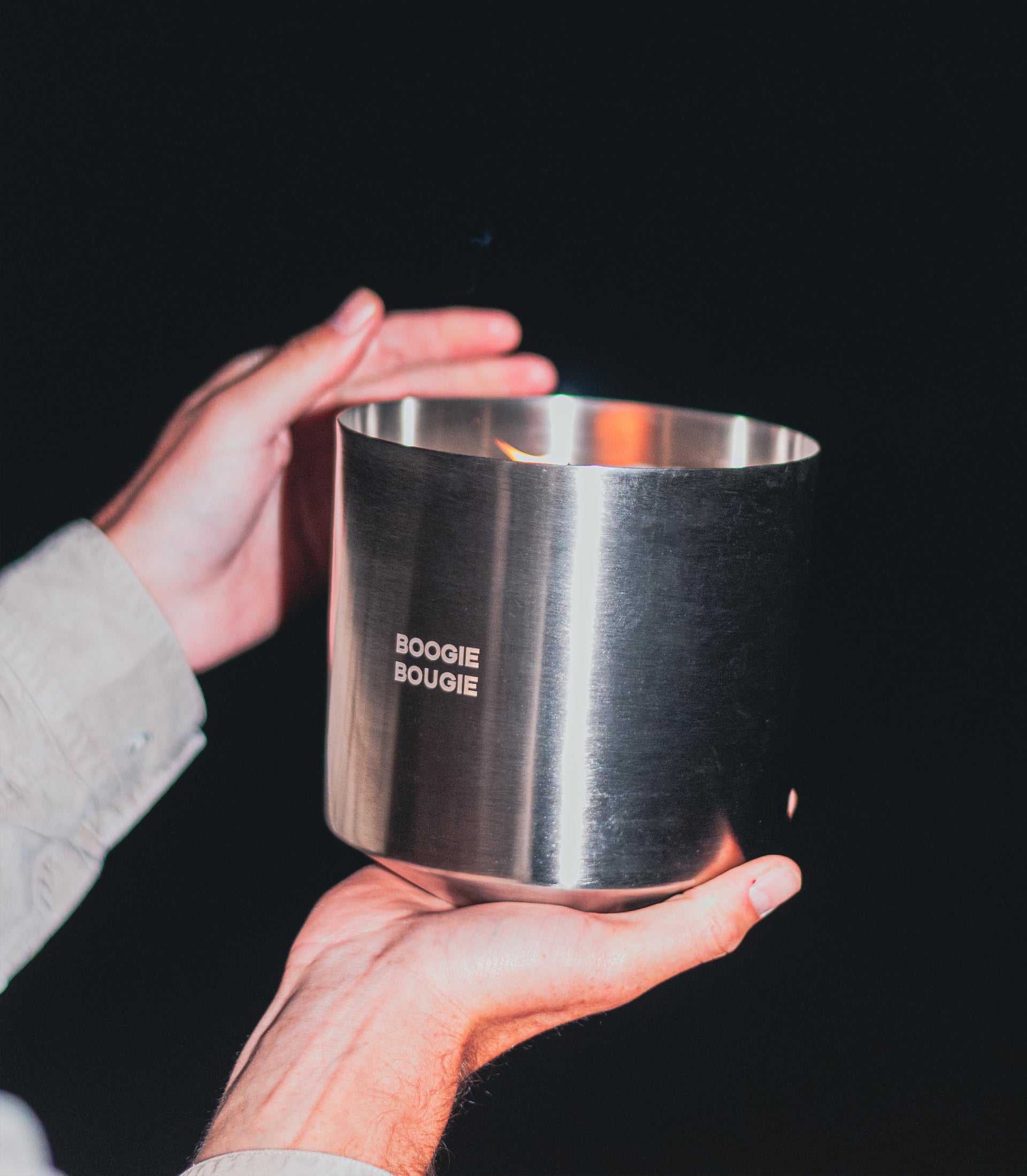 The Outdoor Candle 'Tamed Basil & Thunder'